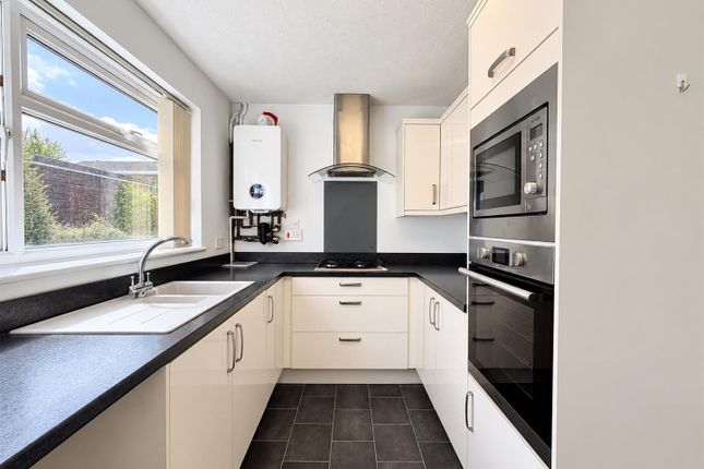 39, Epsom Walk, Hereford photo 4