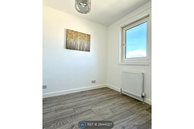 The Towers, North St, Leven photo 2