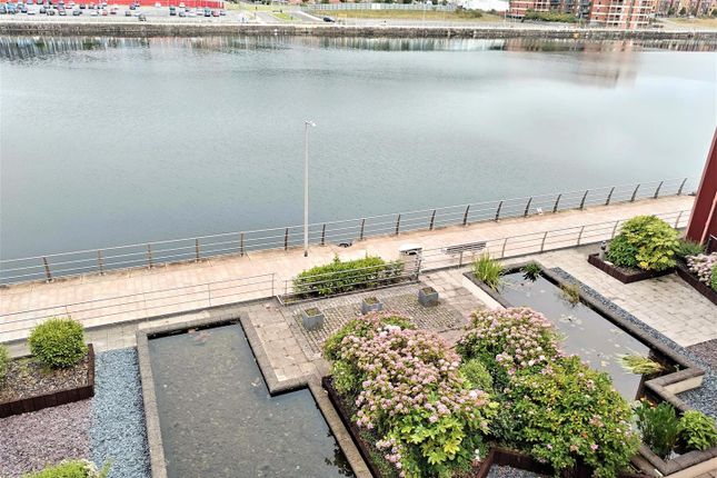 Thumbnail Flat for sale in South Quay, Kings Road, Swansea