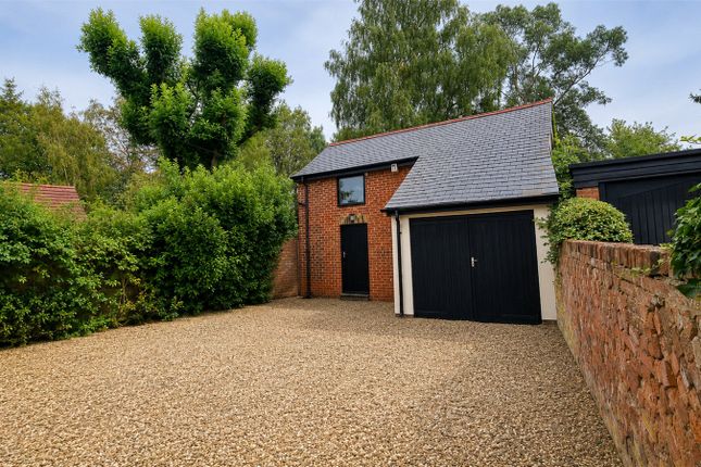 18, Lower Holt Street, Colchester photo 3