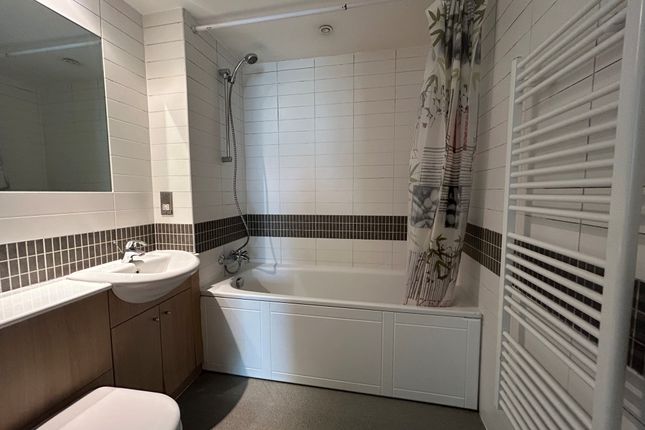 Flat 67, Milton Keynes photo 4