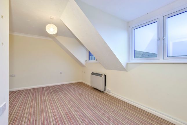 15 Breakspear Court, The Crescent, Abbots Langley photo 3