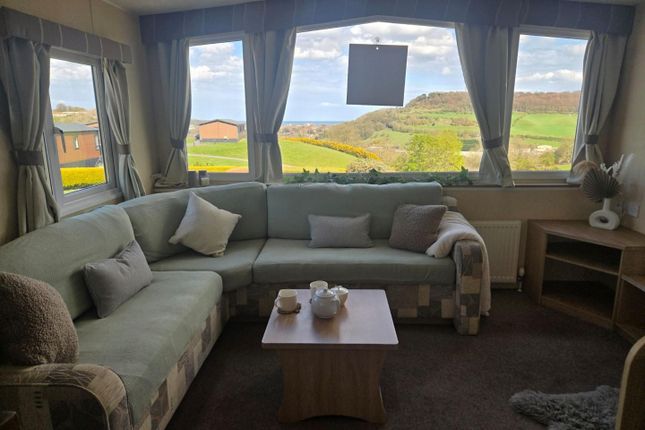 Arronbrook Luxihome, Falsgrave Moor Farm Edgehill Road, Scarborough photo 2