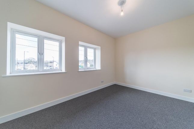 Flat 2, 104, Halifax Road, Sheffield photo 5
