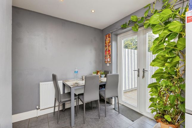 9 Marble Court,, Parkfield Road, Devon photo 4