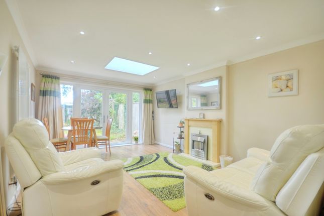 39, Fitzwilliam Avenue, Fareham photo 2