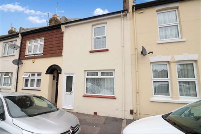 Thumbnail End terrace house to rent in Glencoe Road, Chatham
