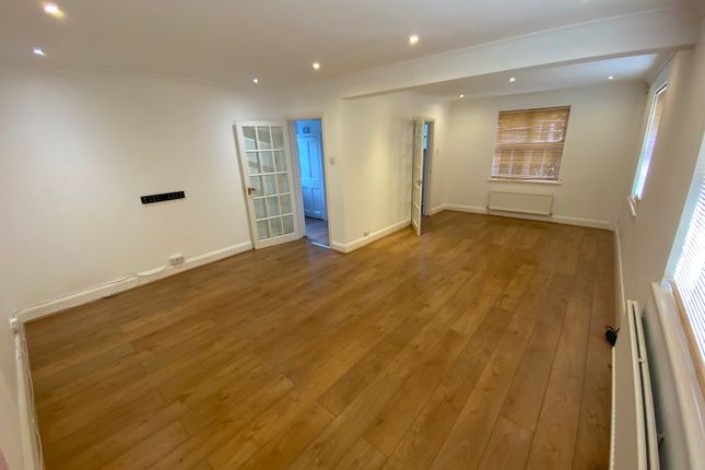 Thumbnail Semi-detached house to rent in Brookland Hill, Hampstead Garden Suburb