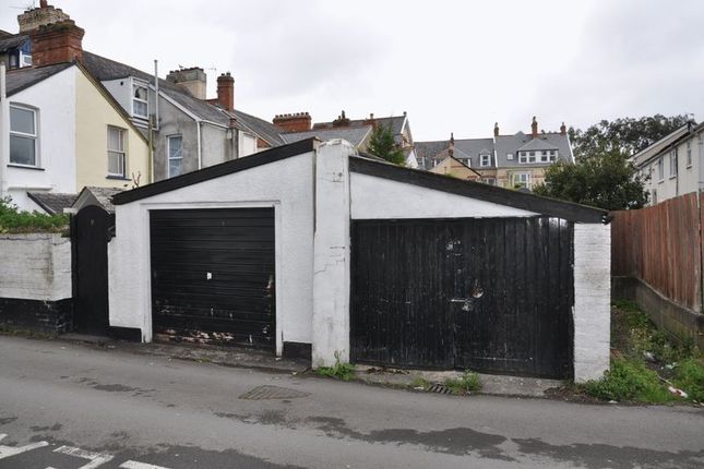 Parking Garage To Rent In Victoria Lawn Newport Barnstaple Ex32