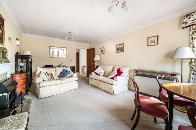 Flat for sale in Victoria Court, Henley-On-Thames, Oxfordshire