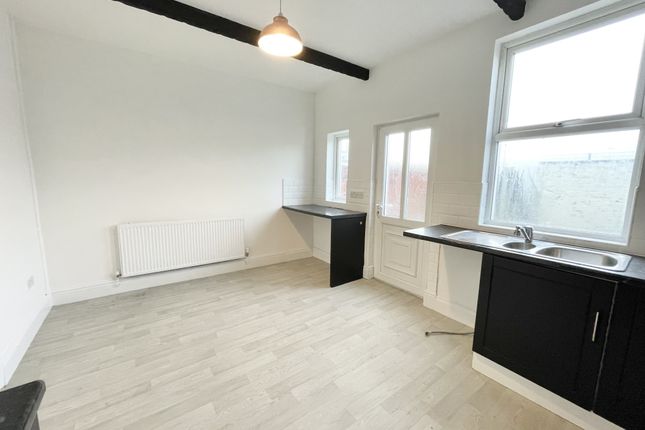 5, Butts Road, Thornton photo 4
