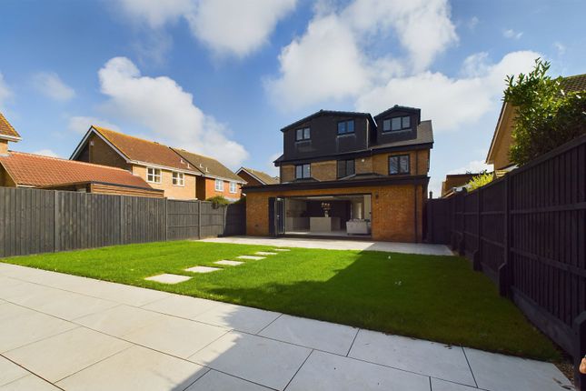 Detached house for sale in Fontwell Close, Fontwell