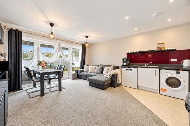 4, Hawthorne Terrace, Hayes photo 2