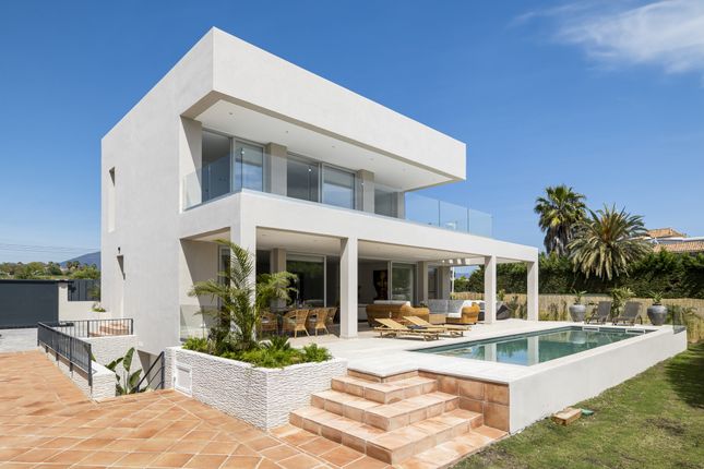 Villa for sale in San Pedro De Alcantara, Marbella, Malaga, Spain