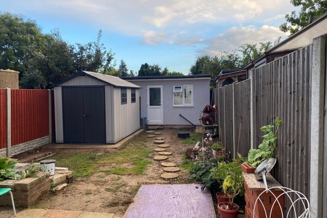 17, Rutland Road, Hayes photo 2