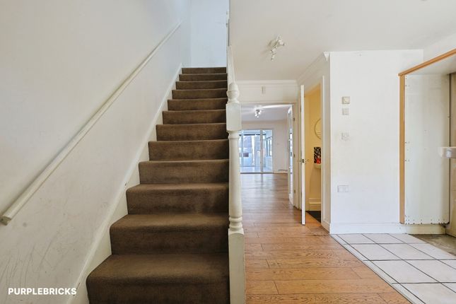 3, Turner Place, Battersea photo 4