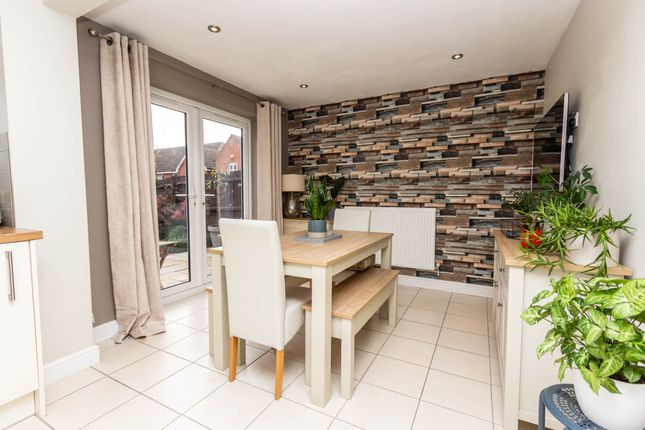 29, Aldsworth Close, Wellingborough photo 4