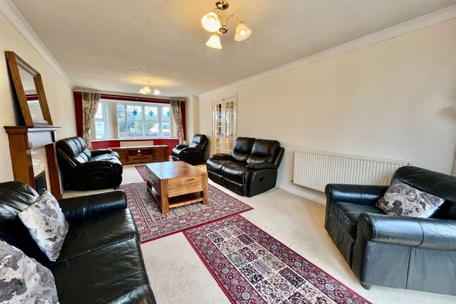 156 Barrowby Road, Grantham photo 3