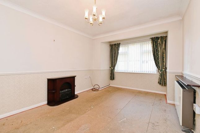 Thumbnail Flat for sale in Parkside Court, Diss