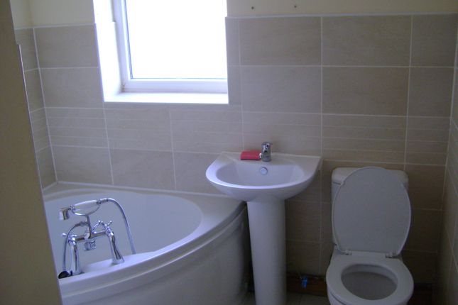 53A, Tonge Moor Road, Bolton photo 3
