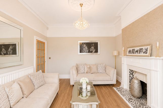 15 Maple Street, Southport photo 3