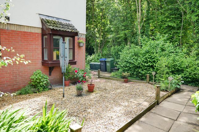 3, Saffron Meadow, Calne photo 3