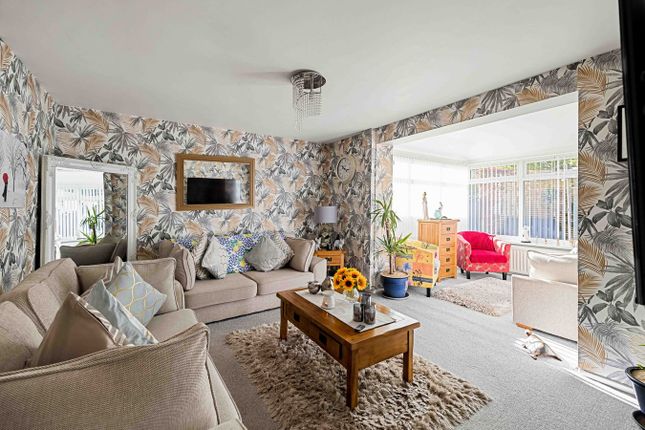 240, Anzio Crescent, Dover photo 2