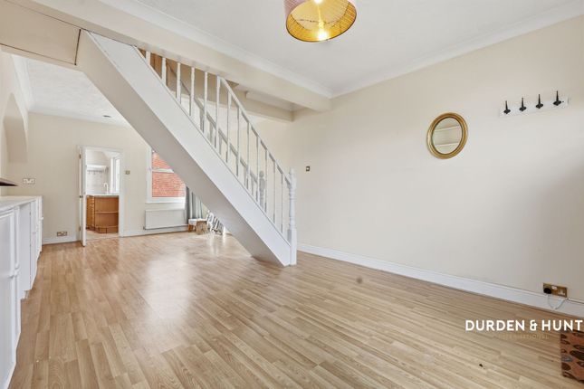 96 The Drive, Loughton photo 4