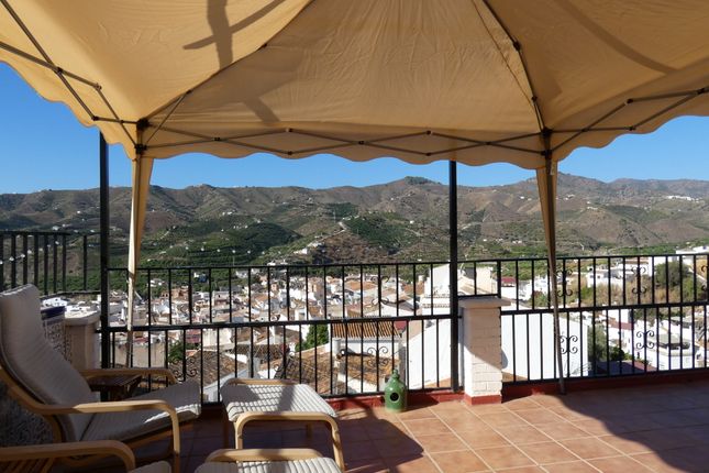 Thumbnail Town house for sale in Benamargosa, Axarquia, Andalusia, Spain