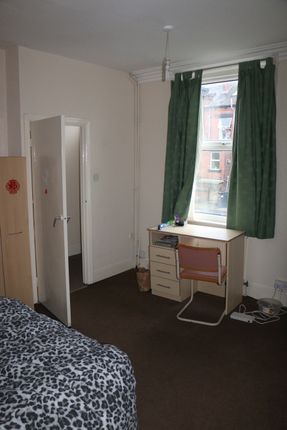 Hyde Park Road, 173, Leeds photo 5