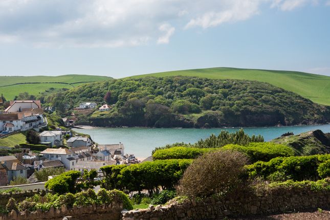 Thumbnail Flat for sale in Grand View Road, Hope Cove, Kingsbridge
