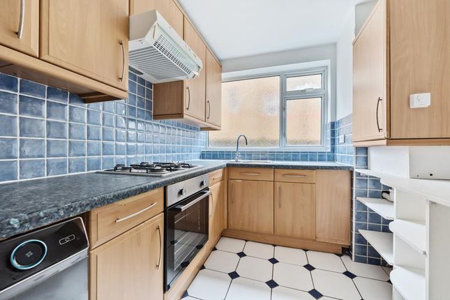 Flat for sale in Etchingham Park Road, Finchley