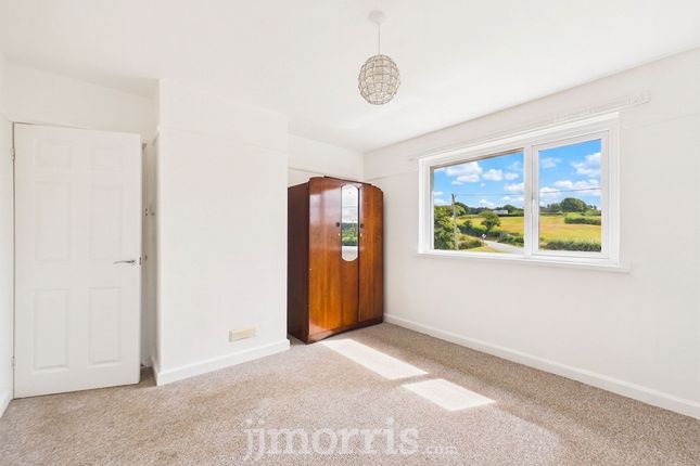 4 Bryn Deri, Fishguard photo 4