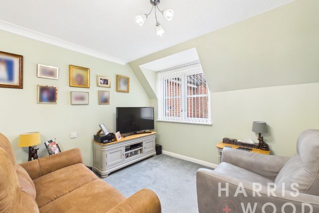 Flat 47, Moorfield Court, Witham photo 3