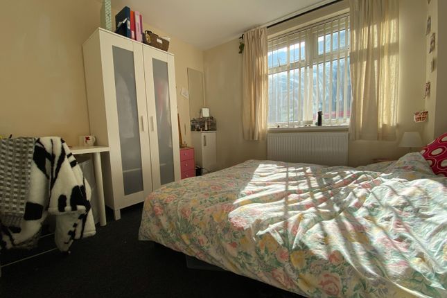 16, Minny Street, Cardiff photo 4