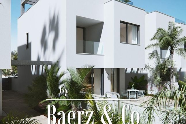 Villa for sale in Playa De Las Higuericas, C. Catamarán, 81, 03191 Pilar De La Horadada, Alicante, Spain