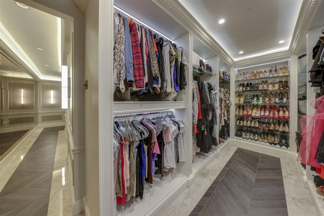 Master Dressing Area 2
