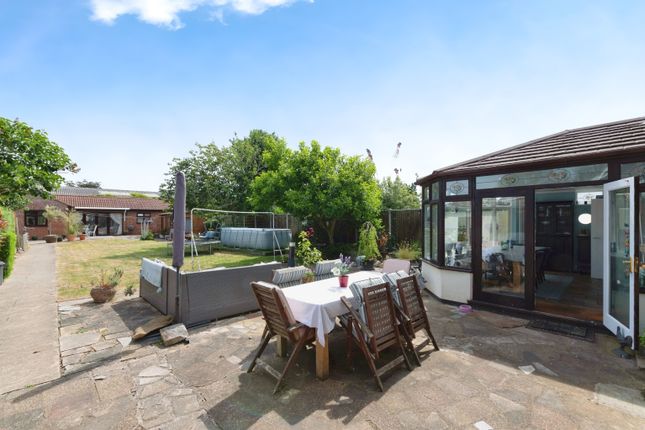 Hillcrest, Sandown Road, Orsett photo 4