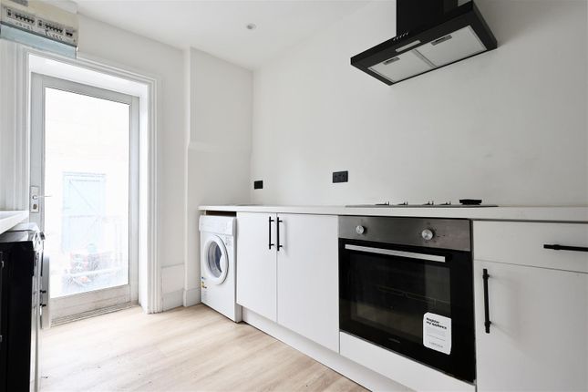 16a, Larkspur Terrace, Newcastle Upon Tyne photo 4