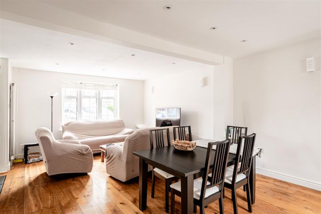 33, Kilmington Road, London photo 3