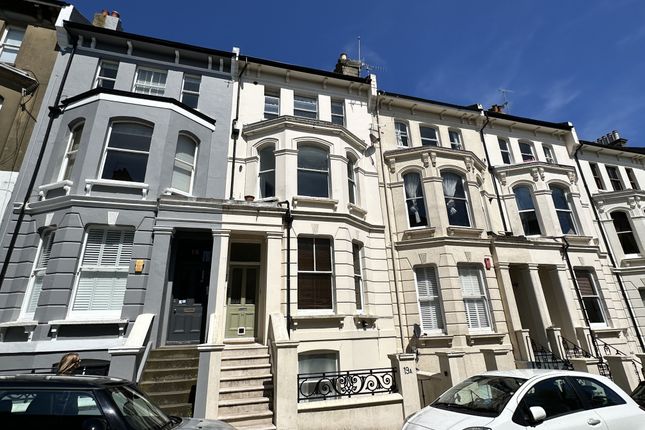 Flat to rent in Albert Road, Brighton