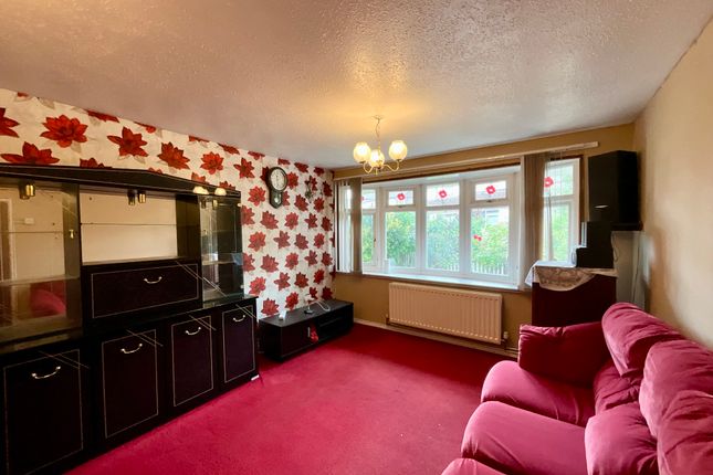 4, Humber Close, Nottingham photo 4