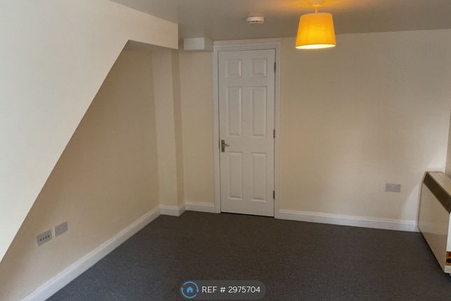 Flat, Bucknalls Court Bucknalls Close, Watford photo 3