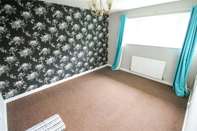 Maisonette for sale in Hythe Avenue, Crewe, Cheshire