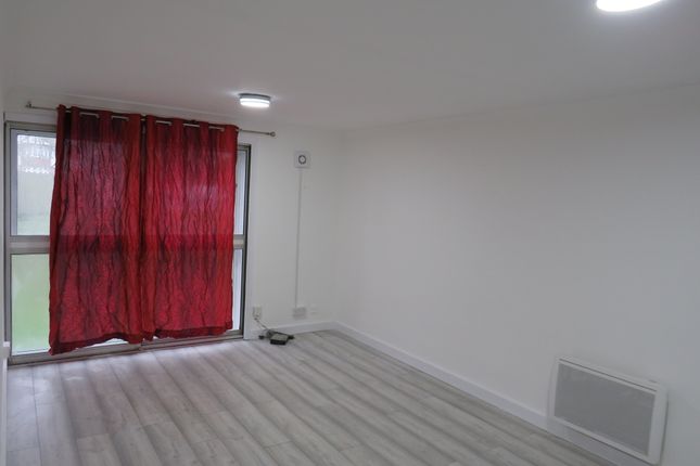 Harris Close, Hounslow photo 3