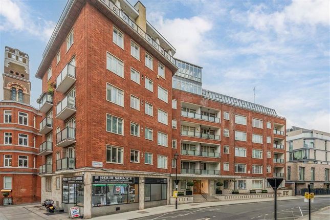 Flat 39, 35, Buckingham Gate, London photo 2