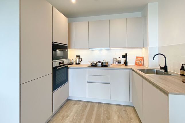 Flat for sale in Station Road, Croydon