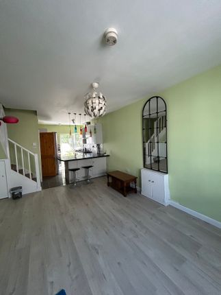 21, Mortimer Road, Cardiff photo 3
