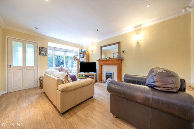 11, Deerham Close, West Midlands photo 2