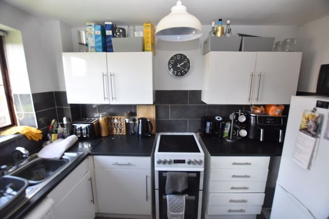 11 crystal court, Ferro Road, Rainham photo 4